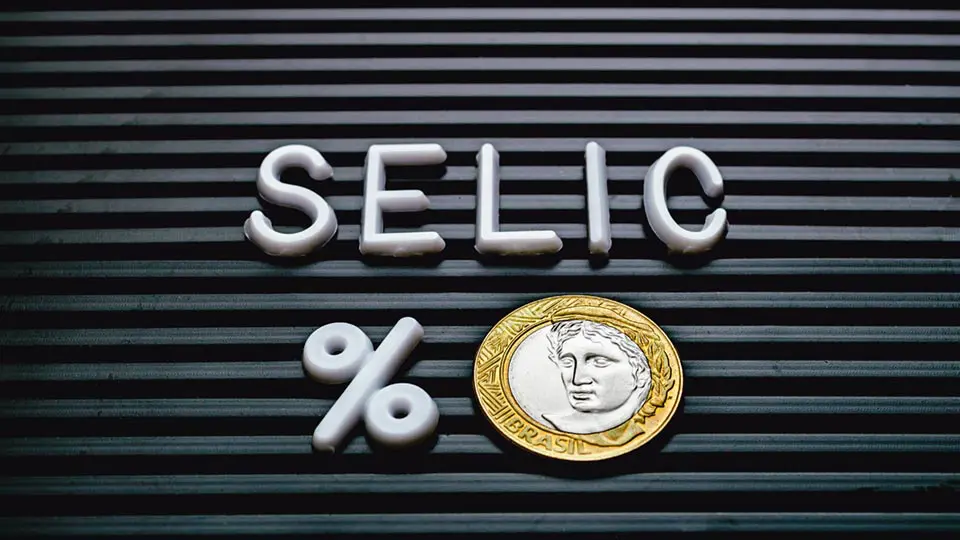 Alta da SELIC: Por que subiu, impactos e como lucrar com a renda fixa